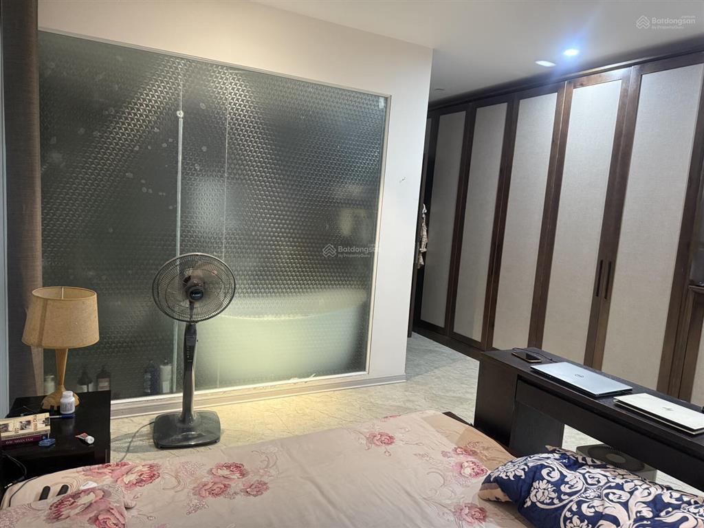 Bán căn liền kề nhìn sang vườn hoa dt 94.5m2 xây 5 tầng