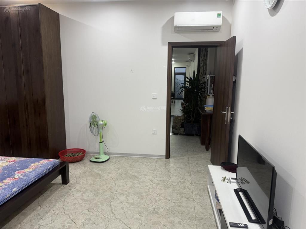 Bán căn liền kề nhìn sang vườn hoa dt 94.5m2 xây 5 tầng