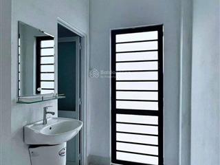 Chủ về quê nên bán lại căn nhà ở đ nguyễn thị chuỗi xã thái mỹ , giá 1 tỷ350tr , shr , dt 165m2 .