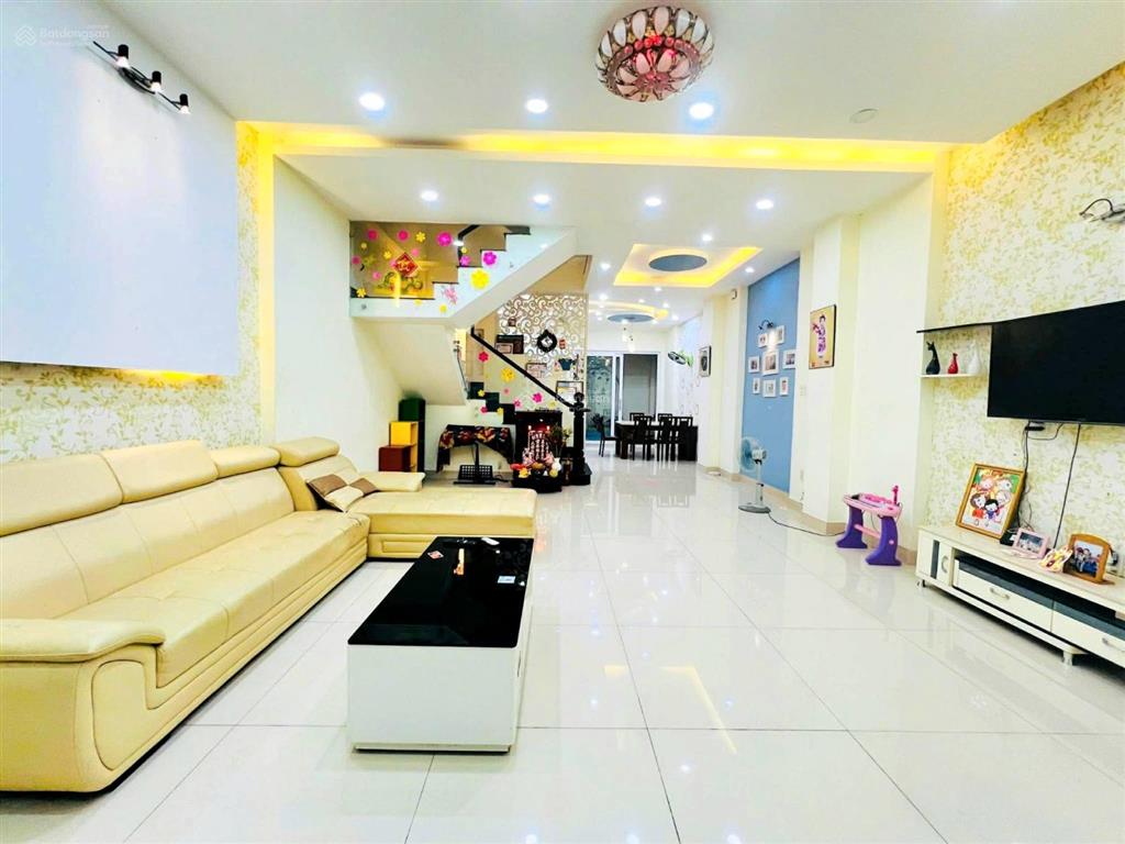Đường 12m, 115m², ngang 5.6m, 3 tầng  10 tỷ  gần lottemart nguyễn văn lượng