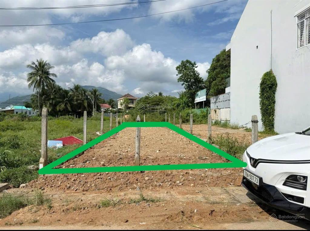 Tôi cần bán lô đất 86.6m2 giá 1tỷ200 ngay khu công nghiệp tân phú trung, huyện củ chi,sổ hồng riêng