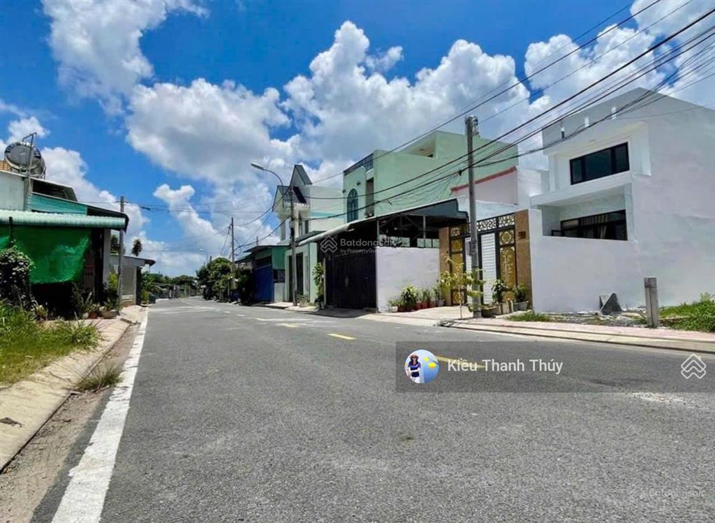 Cần bán gấp đất 100m2 full thổ cư ,ngay tân phú trung , củ chi giá 1 tỷ 200 triệu (  chủ xem sổ)