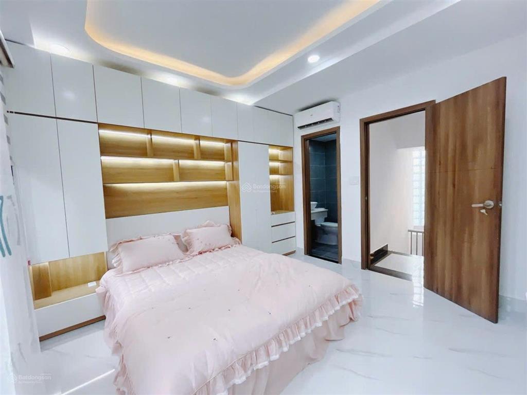 Nhà 4 tầng nguyễn thị thậplottemart