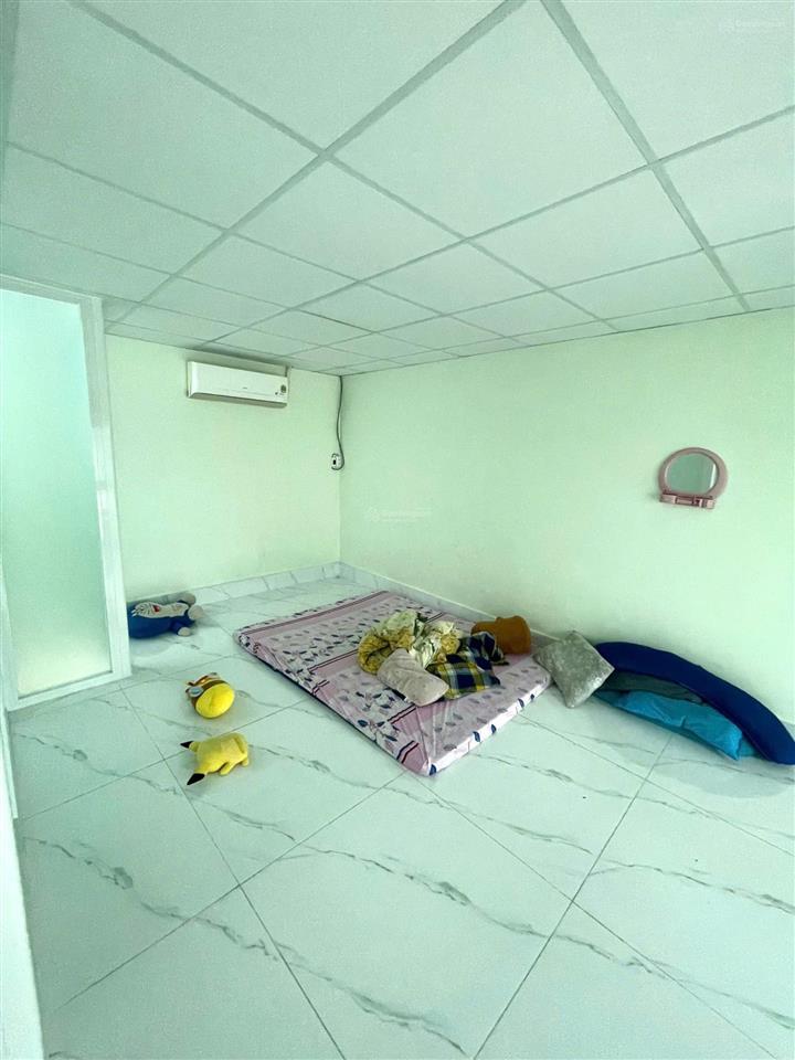 Mặt tiền phạm văn chiêu  kinh doanh đỉnh  (4m x 23m) nhà cấp 4 có gác  vị trí kinh doanh đỉnh