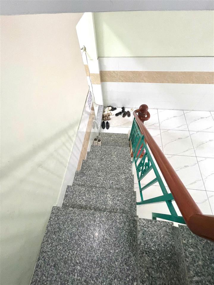 Mặt tiền phạm văn chiêu  kinh doanh đỉnh  (4m x 23m) nhà cấp 4 có gác  vị trí kinh doanh đỉnh