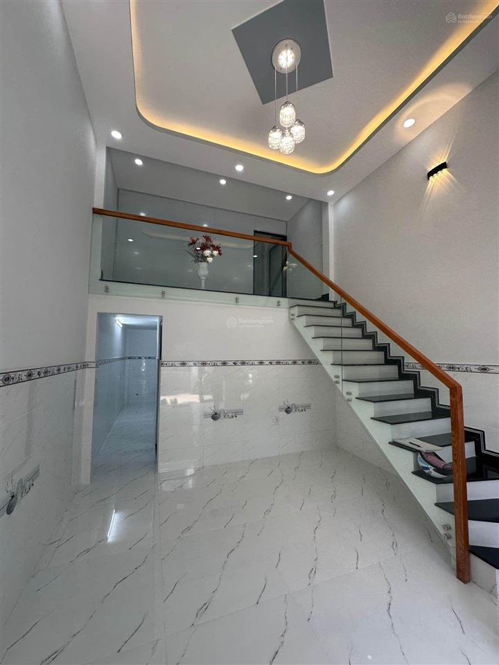 Bán nhà quận 12 , hxh , chỉ 3,9 tỷ . nhà đẹp full nội thất .