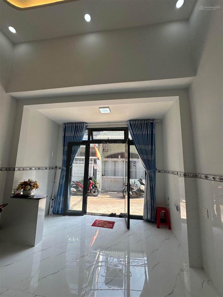 Bán nhà quận 12 , hxh , chỉ 3,9 tỷ . nhà đẹp full nội thất .