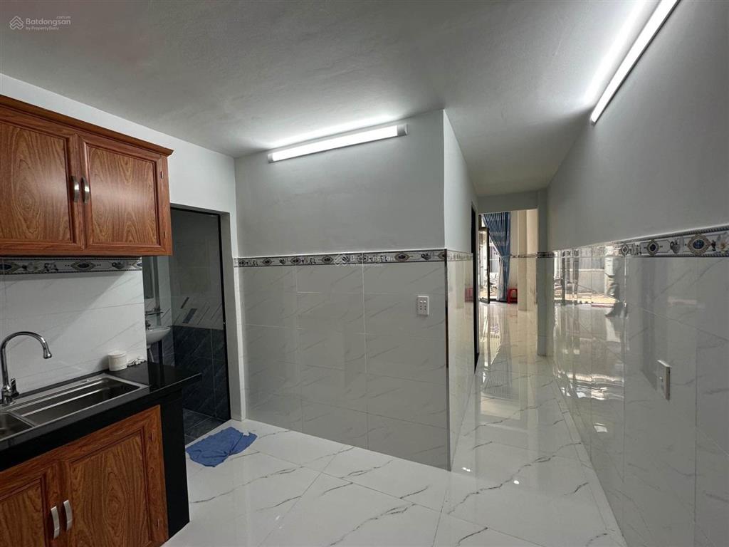 Bán nhà quận 12 , hxh , chỉ 3,9 tỷ . nhà đẹp full nội thất .