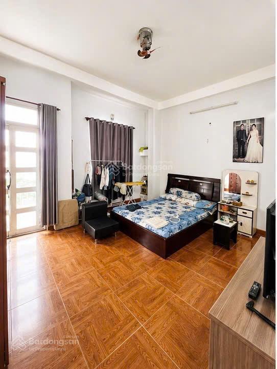 Lý phục man q7, biệt thự 3 tầng 6pn, ngang khủng 8x15m, đường nhựa 8m xe hơi tránh, chỉ 11.85 tỷ