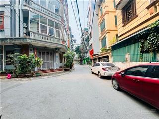 Bán nhà phân lô cầu giấy 63m2  lô góc 3 mặt ngõ 7 đỗ trước nhà. mua ở hoặc xây căn hộ dịch vụ đep