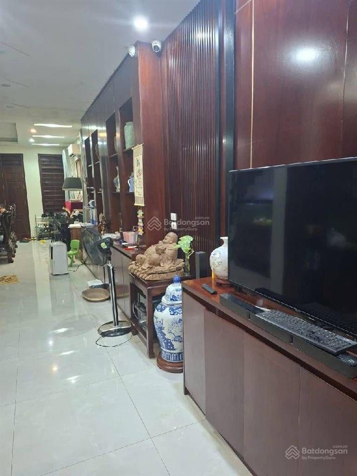 Bán nhà [ gấp ] lạc long quân 100m 6 tầng mt 6m gần hồ tây nhà đẹp ở ngay 24.5 tỷ  sát oôt gần hồ