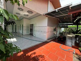 Nhà hoàn công 8x21= 165m2, trung lập, sổ hồng riêng, giá 1 tỷ 100 triệu
