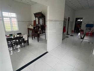 Bàn nhà 8x22= 176m2, tại trung lập, giá 1 tỷ 300 triệu, sổ riêng