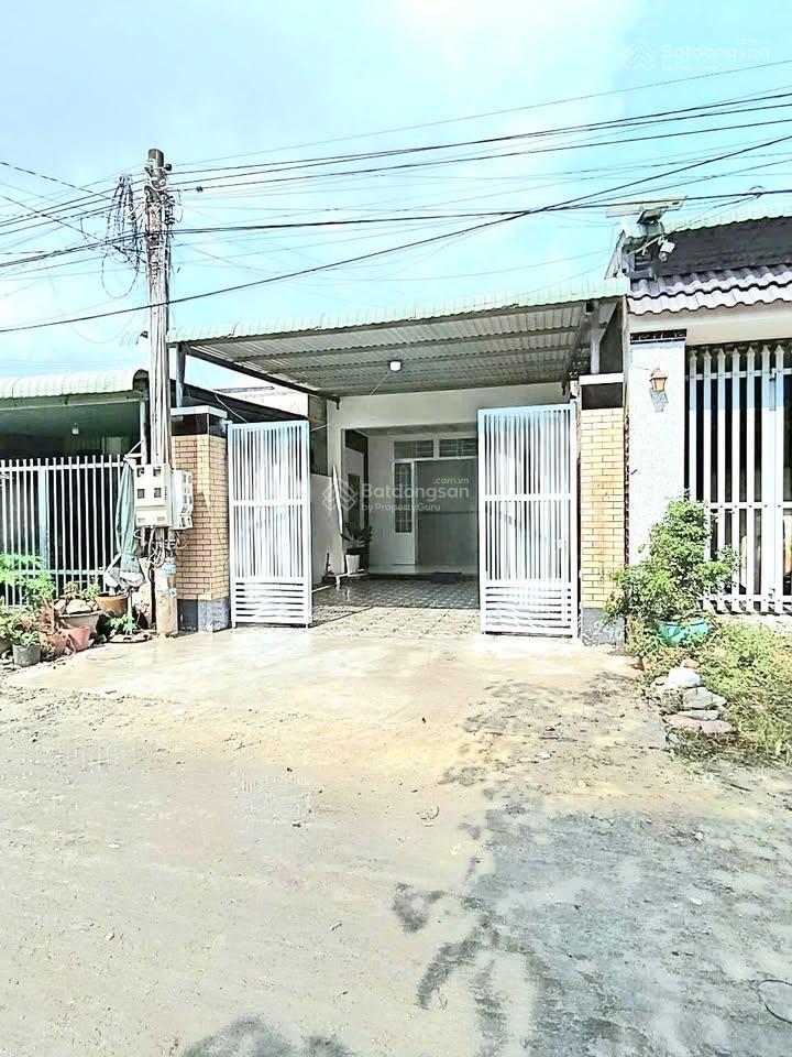 Nhà mặt tiền kinh doanh 5x32=160m2, nguyễn thị lắng, sổ riêng, giá 1 tỷ 300 triệu