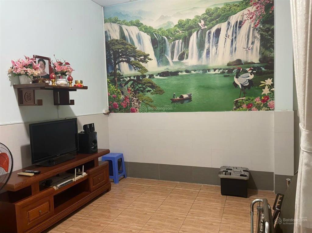 Nhà đẹp 4x10m= 40m2 giá 1 tỷ 3 tại song hành, tân hiệp, sổ hồng riêng