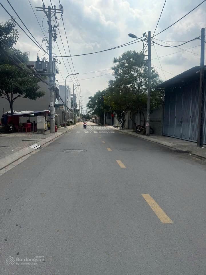 Nhà đẹp 4x10m= 40m2 giá 1 tỷ 3 tại song hành, tân hiệp, sổ hồng riêng