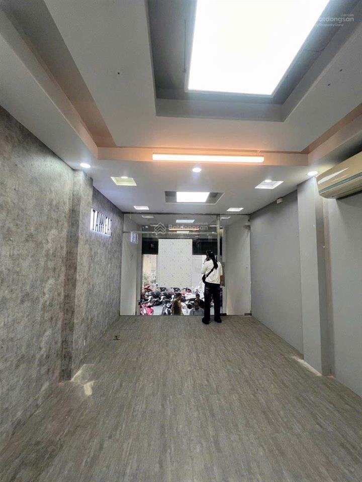 Kiếm đâu ra! mặt phố phân khúc nhỏ tiền, đông các  xã đàn lô góc, 20m2 x 4 tầng chỉ 11,9 tỷ