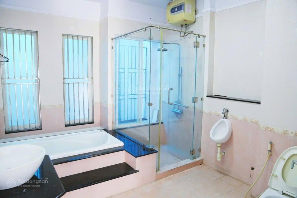 Bán nhà hxh 286 trần hưng đạo quận 1, 5.6x17m cn 77m2 , 6 tầng chỉ 31 tỷ