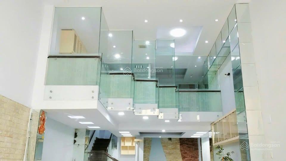 Bán nhà hxh 286 trần hưng đạo quận 1, 5.6x17m cn 77m2 , 6 tầng chỉ 31 tỷ