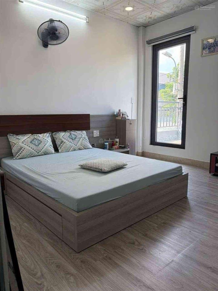 Bán, mặt tiền hẻm 8m xe tải, 4x20, nở hậu, kinh doanh, nhà bè, lê văn lương