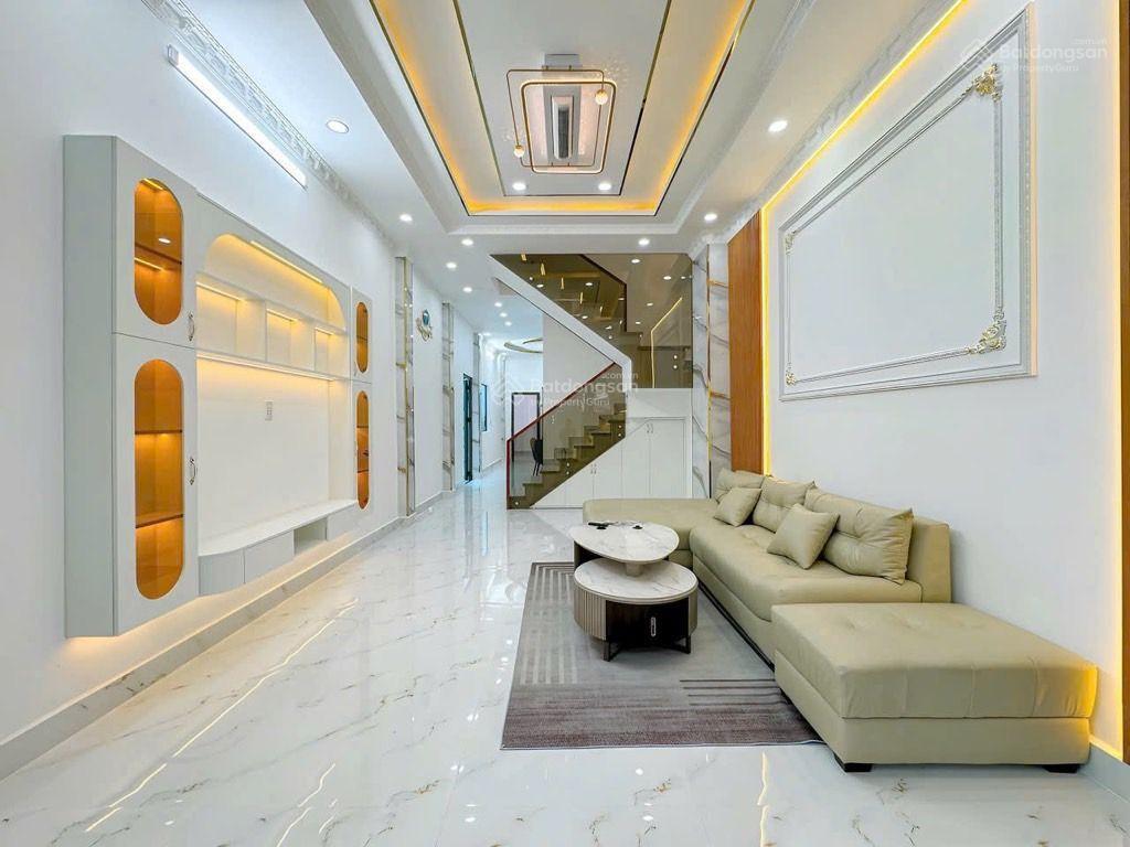 4m ngang, dài 20m, nở hậu 7m nhà 2 tầng mới cứng, shr, hẻm vào xe hơi