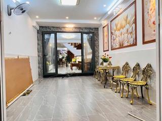 Nhà góc 2 mặt tiền hxh 8m full nội thất cao cấp