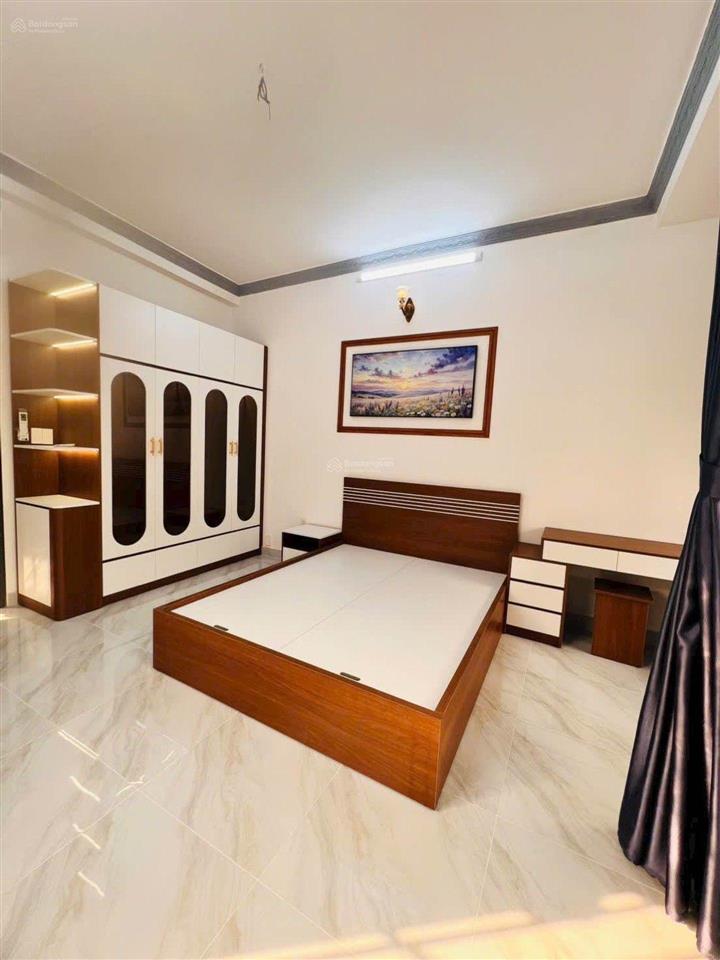 Nhà góc 2 mặt tiền hxh 8m full nội thất cao cấp