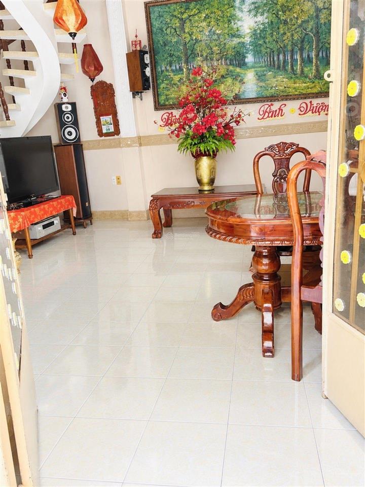 Nhà lô góc ngang 4,4m, 3 tầng 4pn sát huỳnh tấn phát nhỉnh 3 tỷ