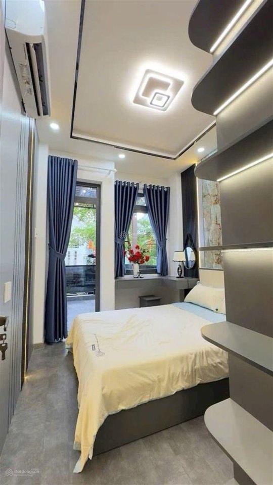 Khu dân cư sài gòn mới, ngang 4,5 m, 4 tầng, hẻm xe hơi 6m, thấp hơn căn đối diện 1,9 tỷ