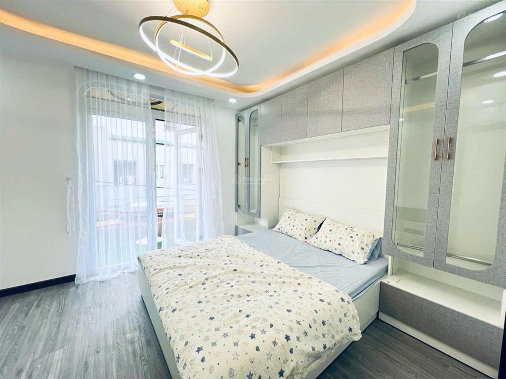 105m2 , ngang 6,8m, hẻm 6m kdc sài gòn mới hxh, 4 tầng, sát q7, huỳnh tấn phát