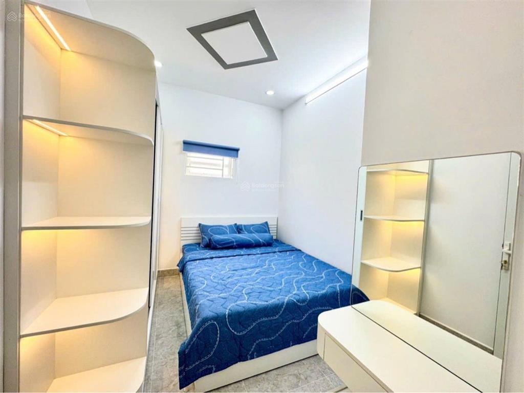Quận 7, nhà mới xây 3 tầng  nội thất đầy đủ  dọn vào ở ngay  hẻm thông  htp 