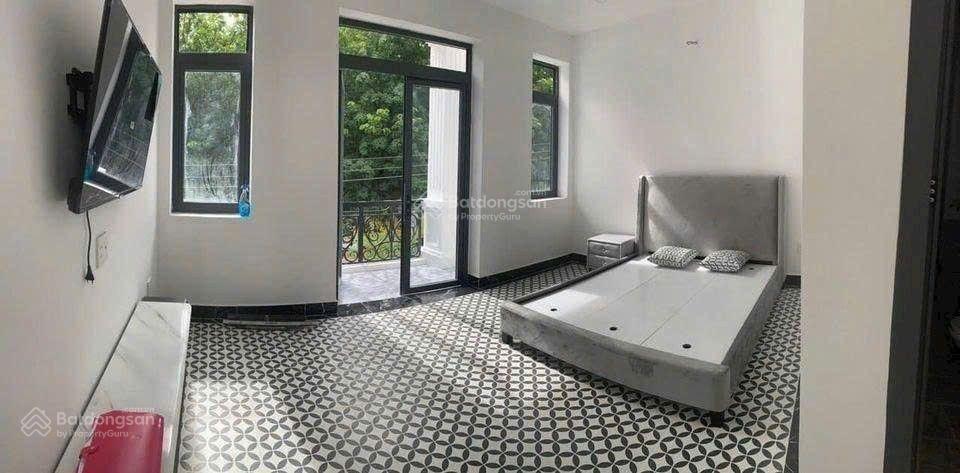 Sang nhà 1 trệt 1 lầu mới ở tân uyên ,tphcm