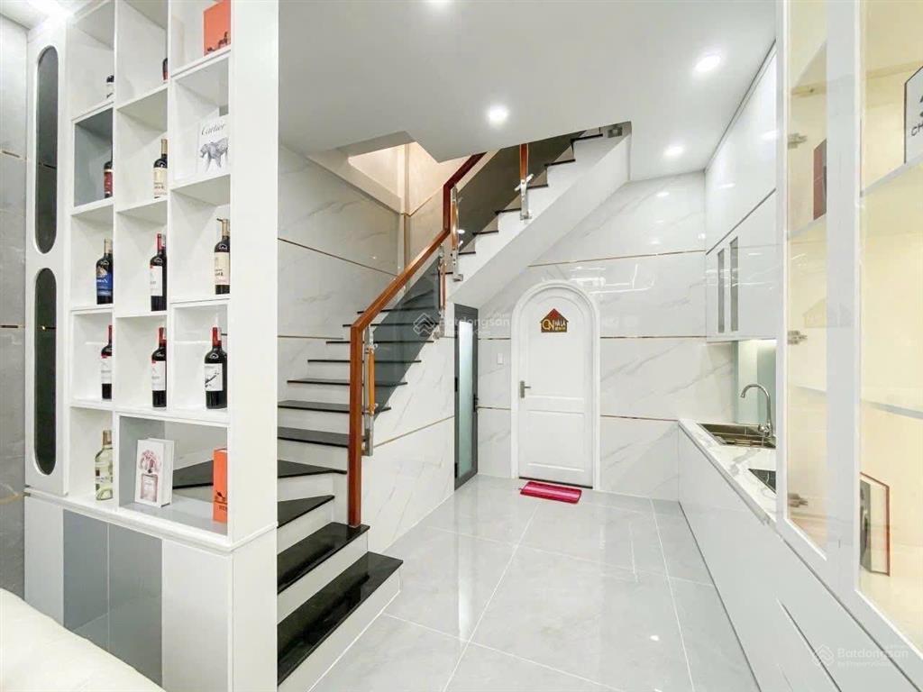 4,5x15 3pn gần chợ tân hương chỉ hơn 5đ