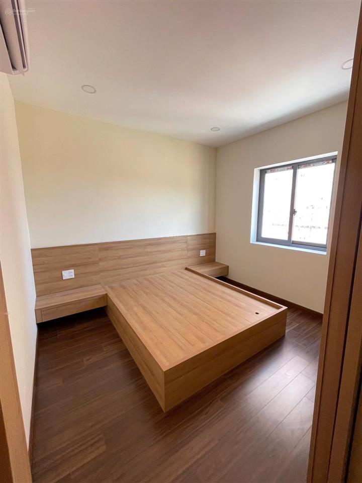 Định cư nước ngoài nên bán gấp căn 1 trệt 2 lầu full nội thất , giá thương lượng