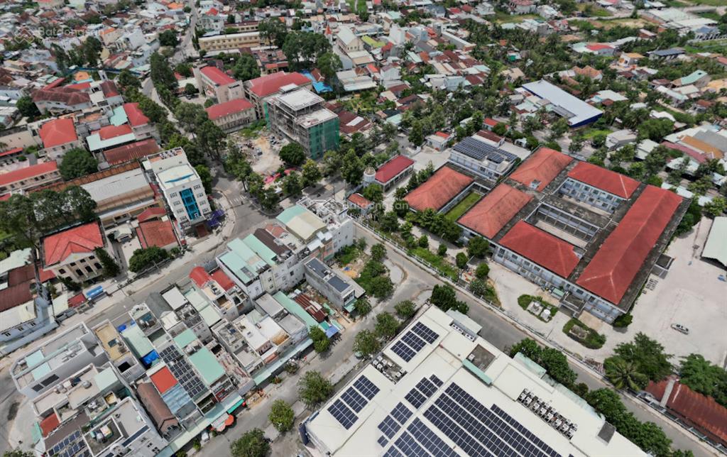 Hàng hiếm lô đất 85m2 giá 1 tỷ nằm ngay tt củ chi, sổ hồng riêng, đất sau sân vận động củ chi