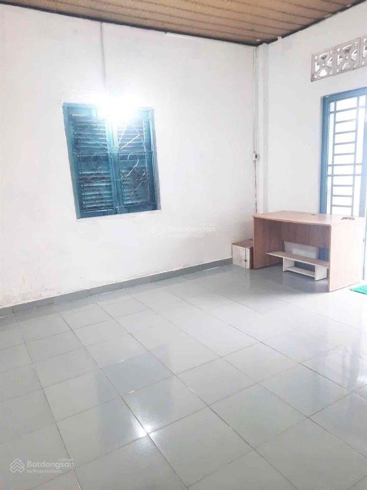 Nhà cấp 4 ngay gần vin hóc môn giá 950 triệu, sổ riêng diện tích 86m2, gần bệnh viện xuyên á