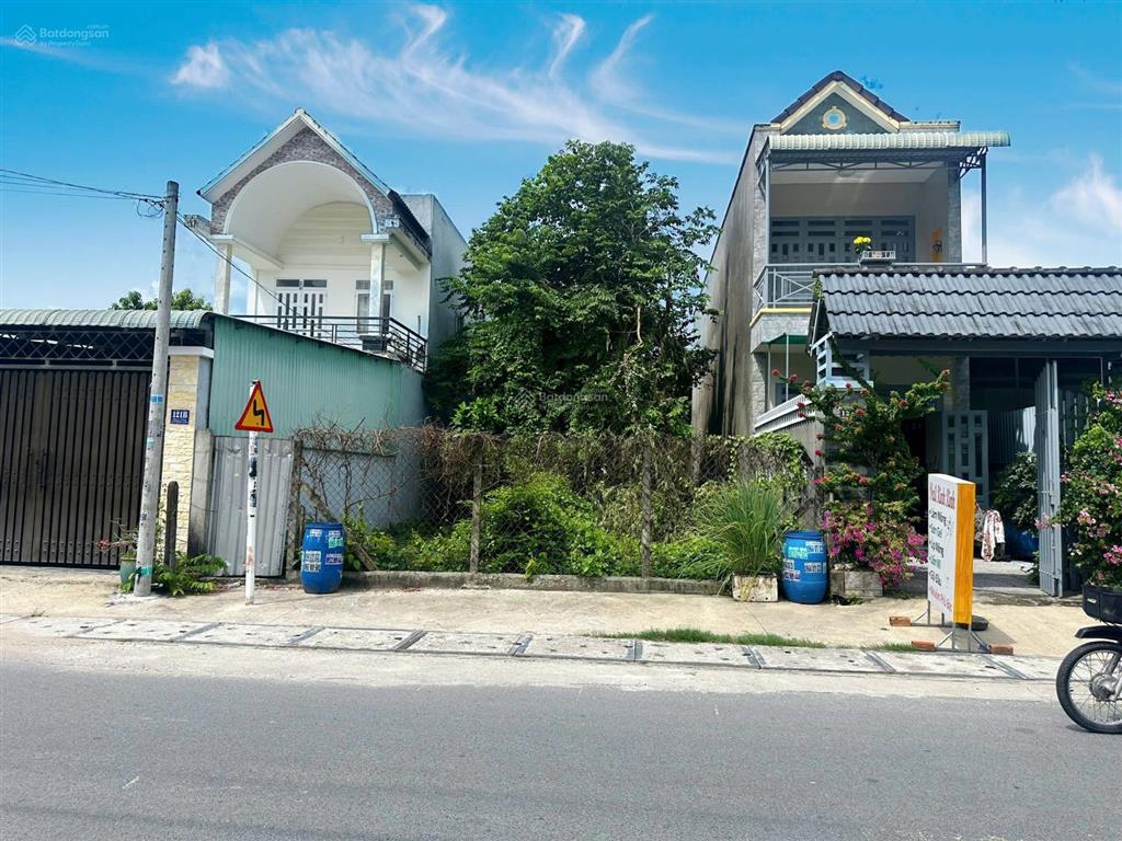 Đáo hạn ngân hàng bán lô đất 7x33m ngay gần chợ việt kiều, sổ hồng riêng giá 750 triệu
