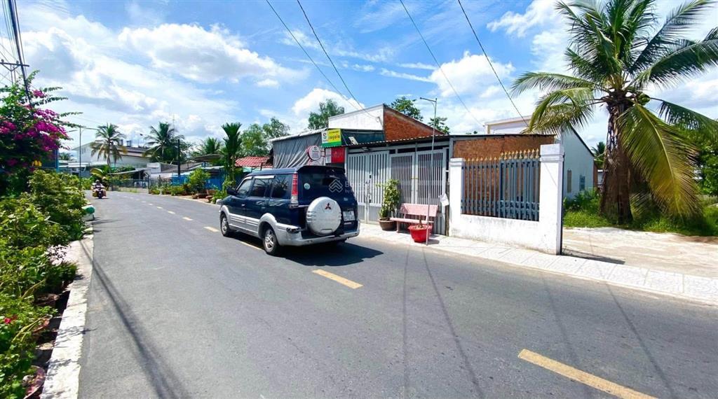 Khu đất 7x33m ngay chợ việt kiều tân thông hội củ chi sổ riêng giá 1,2 tỷ cách quốc lộ 22 300m