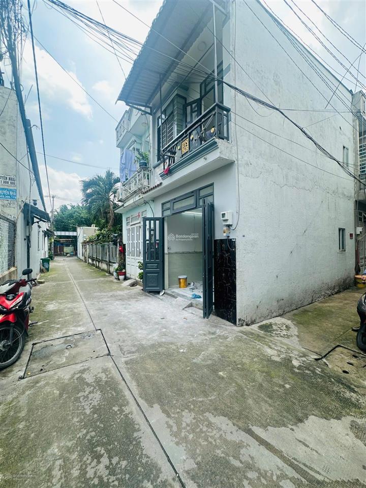 Chủ ngộp bán nhà 80m2 dương thị giang, quận 12 giá 2 tỷ, sổ riêng, gần metro số 2