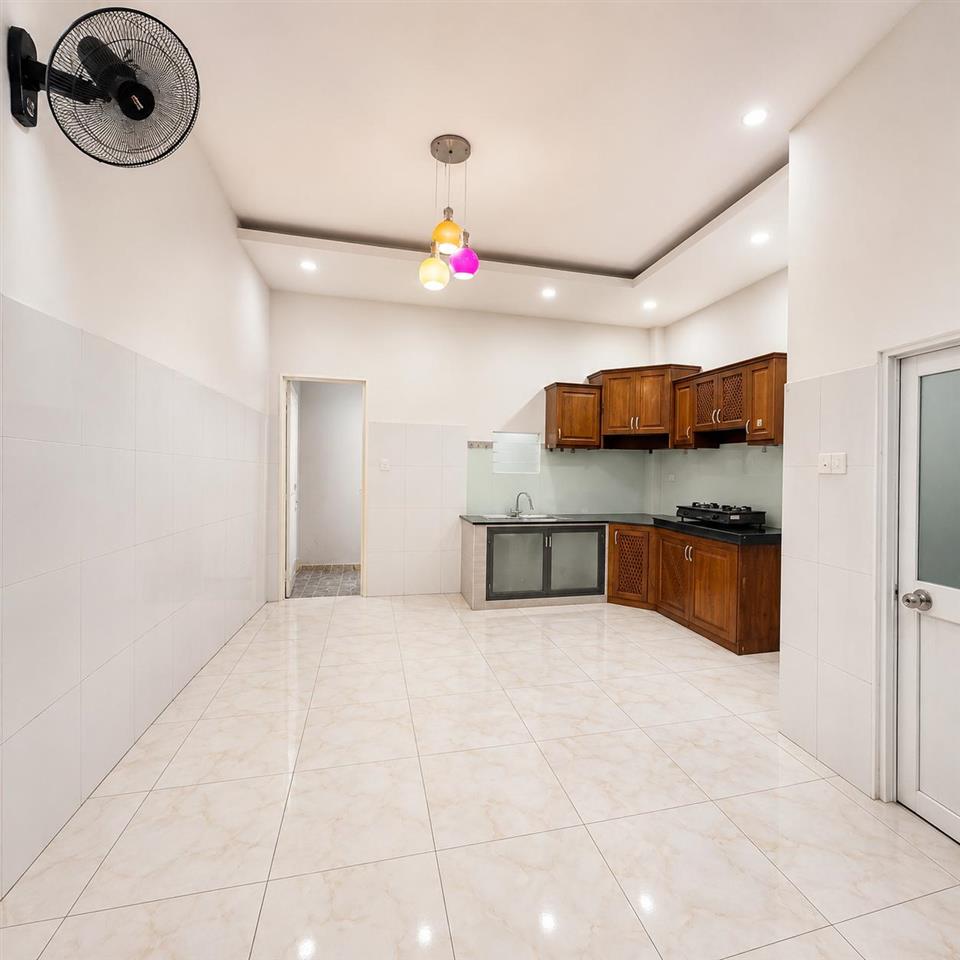 GIÁ 13 TRIỆU THUÊ NHÀ NGUYÊN CĂN 4 PHÒNG NGỦ, 5 WC