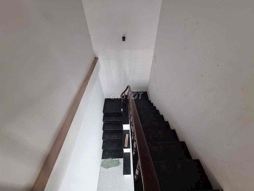 Cho thuê nhà nguyên căn Lê Văn Lương Nhà Bè, 3PN, giá 8 triệu