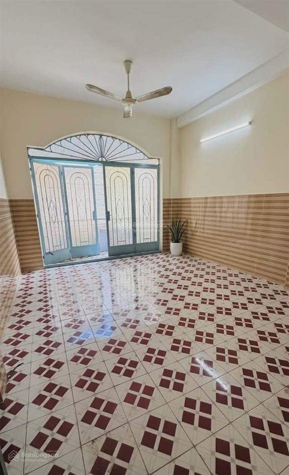 Bán nhà 3 tầng, 55m2,trung tâm quận 6, sát chợ cây gõ ,chỉ 6.38 tỷ.
