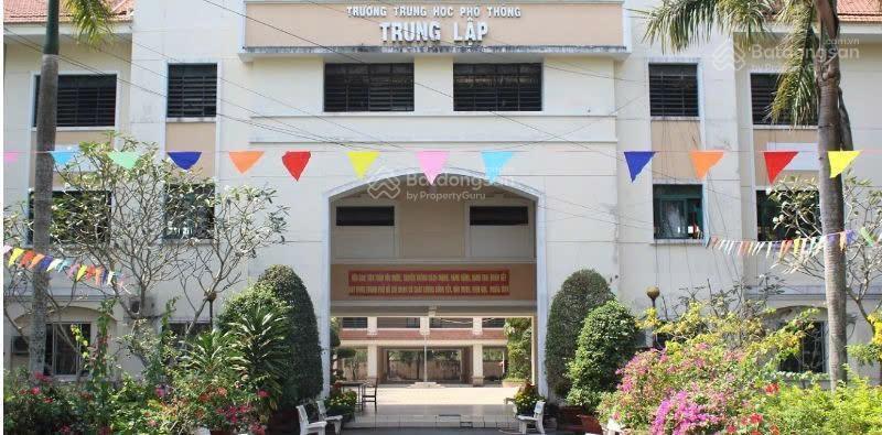 Tôi cần bán gấp lô đất để về quê ở đường trung lập, xã thái mỹ mới 100m2 giá 1 tỷ 2 sổ hồng riêng