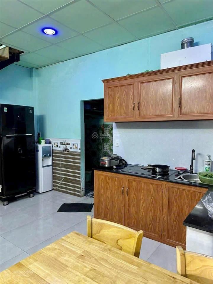 Bán gấp căn nhà cấp 4 ngay đường ba sa xã phước hiệp huyện củ chi 135m2 giá 1 tỷ sổ hồng riêng