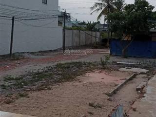 Gia đình cần bán khu đất dt 3400m2