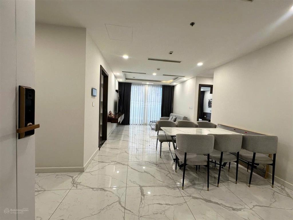 Chính chủ giảm sâu bán nhanh  rivera park q10  2ty190  72m2  2pn + 2wc  shr sang tên nhanh
