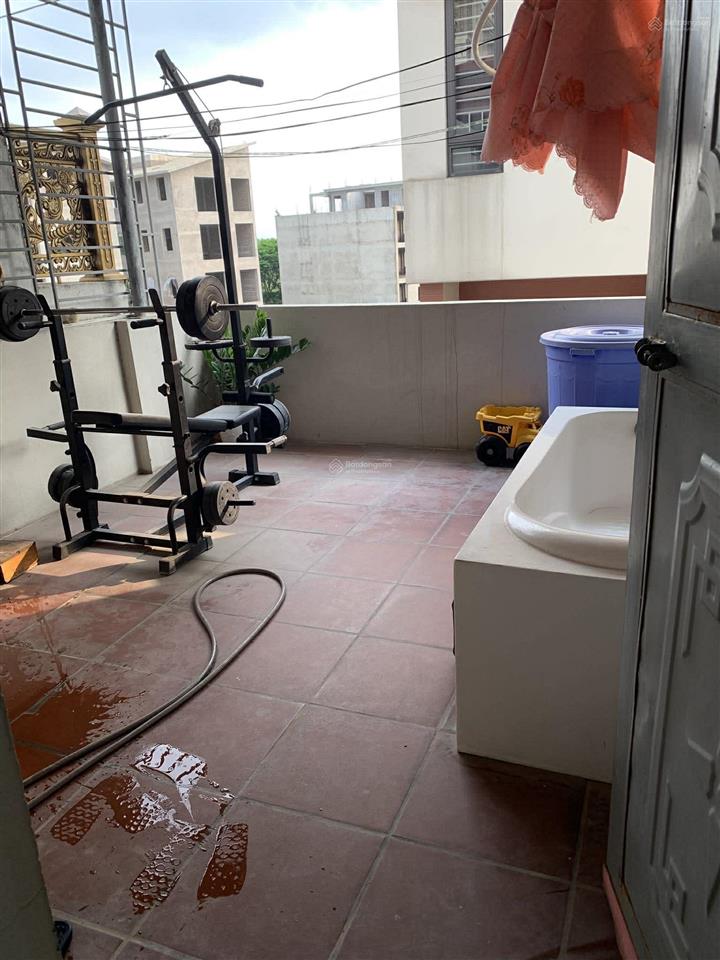 Chính chủ bán nhà riêng. nhà xây dựng cẩn thận, đẹp, hài hòa, các bản vẽ xây dựng, điện có đủ