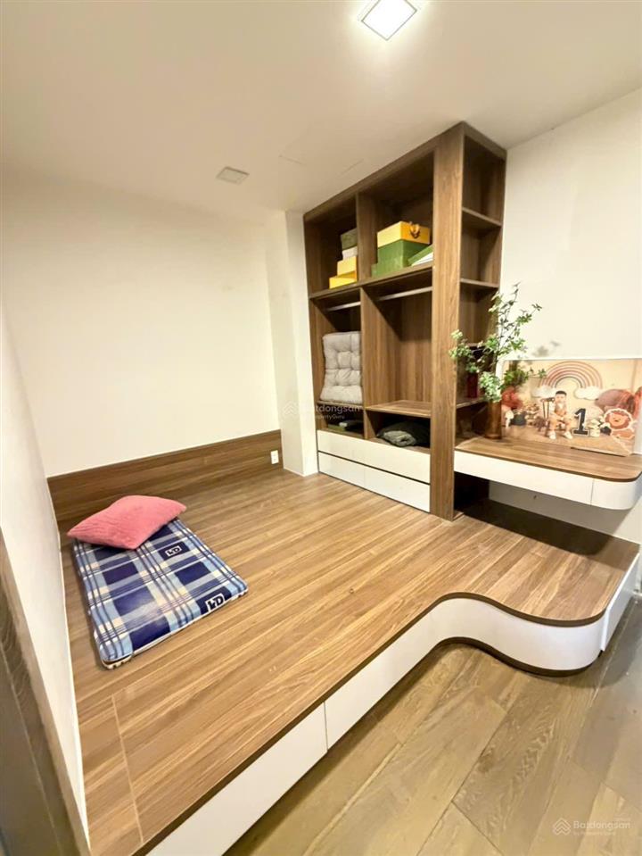 Bán nhà đẹp full nội thất khó kiếm căn thứ 2 giá tốt vị trí khu này.
