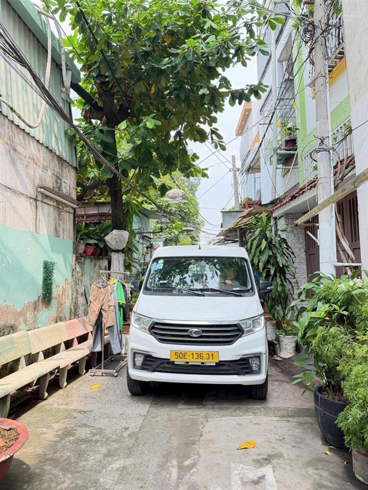 Bán nhà đẹp full nội thất khó kiếm căn thứ 2 giá tốt vị trí khu này.