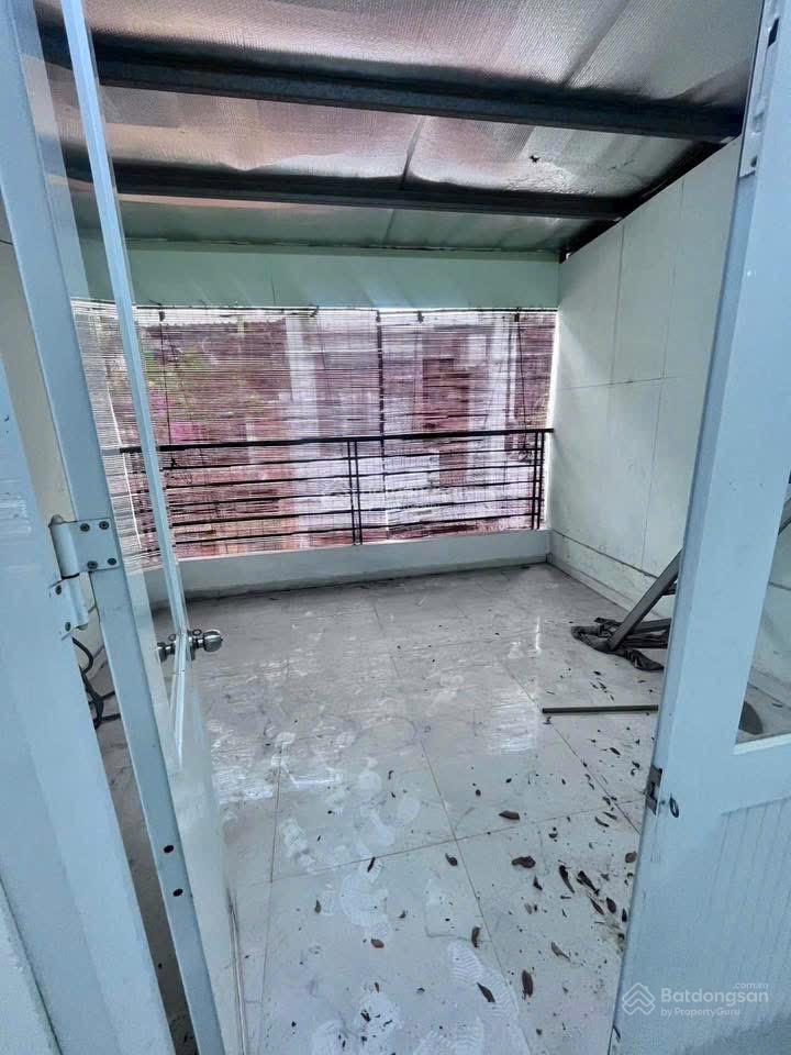 Nhà lê văn sỹ hxh 30m2 khu trung tâm